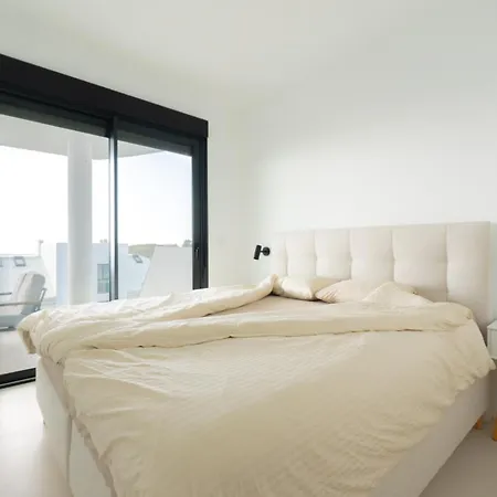 Lomas Del Higueron - Brand New